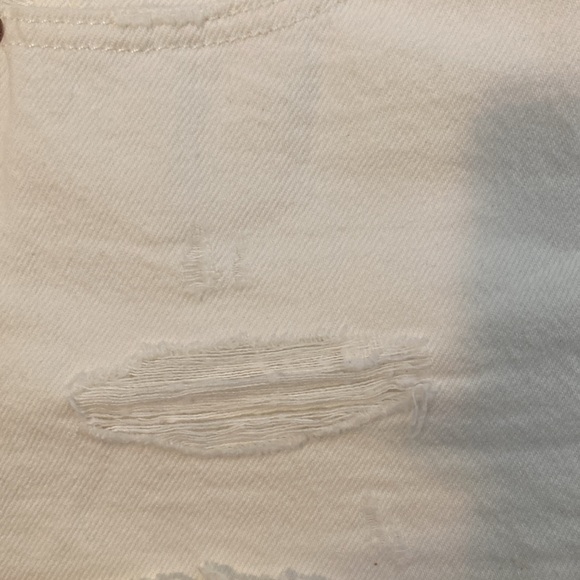 Levis 501 distressed denim shorts in pearly white with button fly - Picture 11 of 14